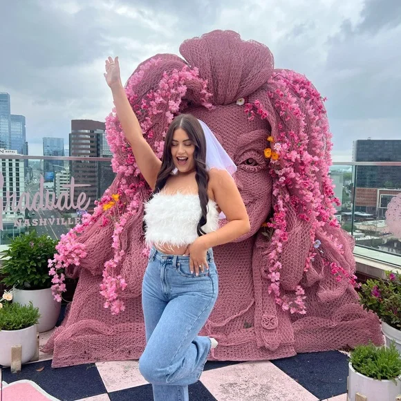 12th Tribe Chanel White Faux Feather Top - Picture 3 of 5